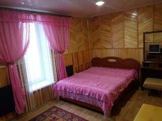 Хостелы Мини отель на Прокофьева Сумы Двухместный номер Делюкс с 1 кроватью и дополнительной кроватью-5